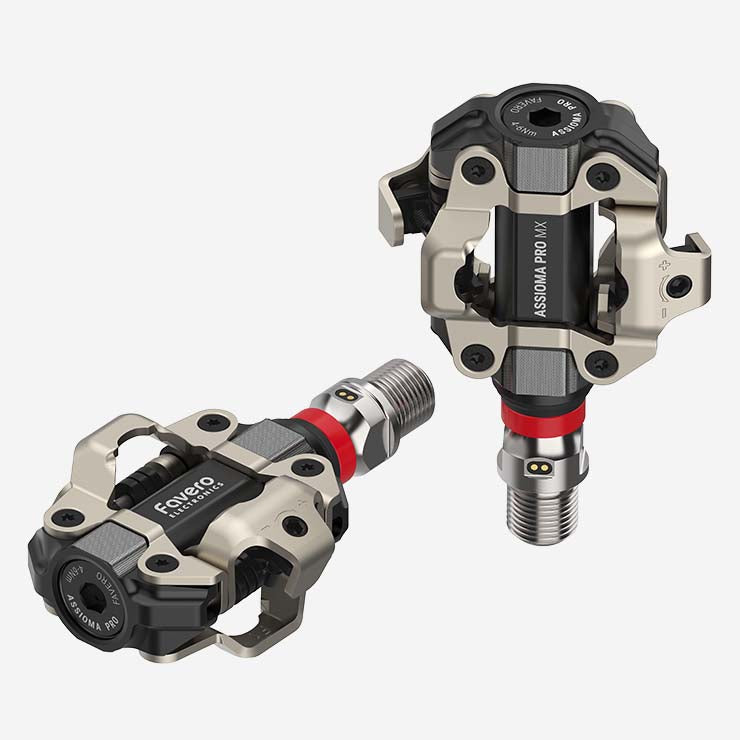 Favero Assioma PRO MX-2 -wattipolkimet viistosti kuvattuna